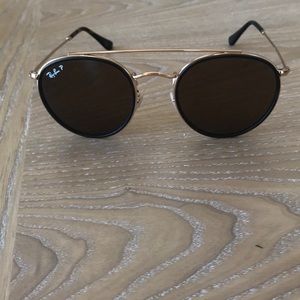 Ray-Ban gold rim circle sunglasses unisex